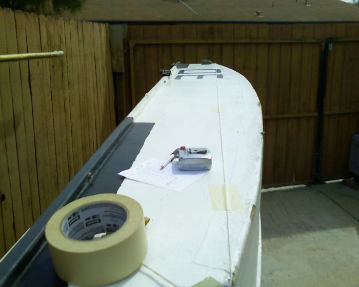 string line on puddle duck racer hull